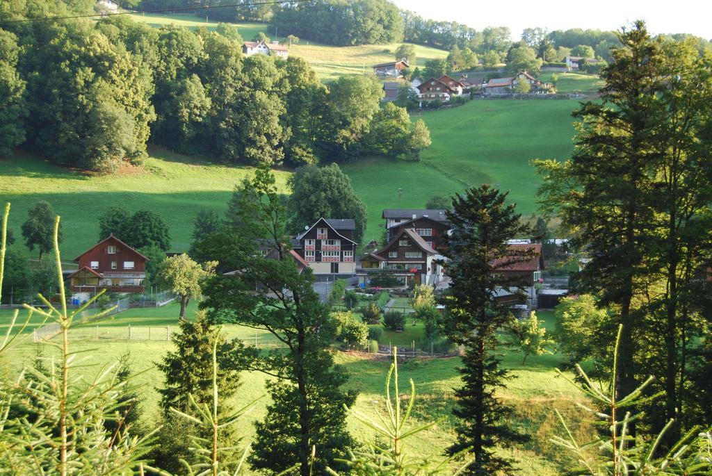 B&B Haus Zur Krone Oberriet ภายนอก รูปภาพ